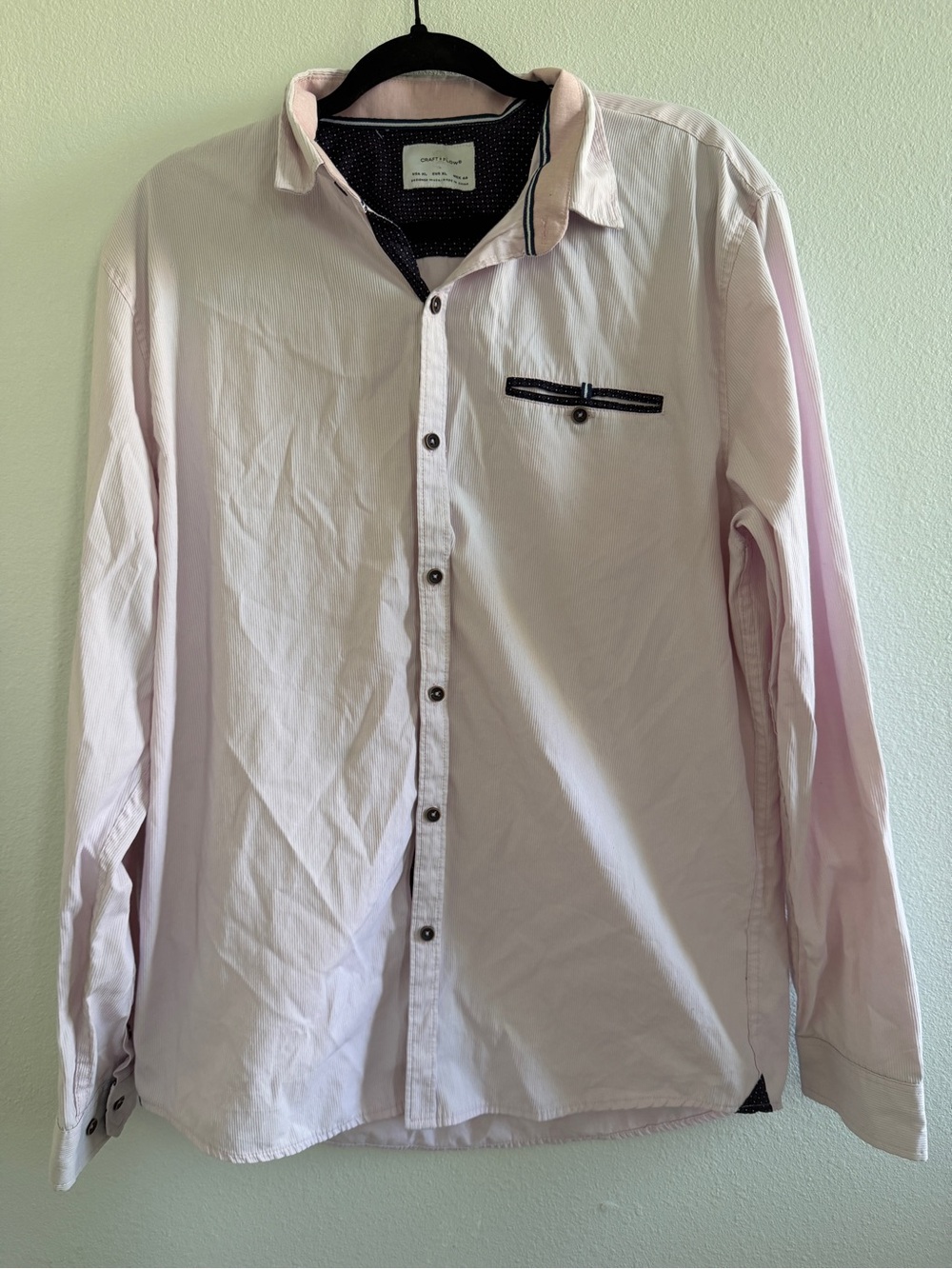 Men's Light Pink Long-Sleeve Casual Button-Down Shirt with Contrast Trim